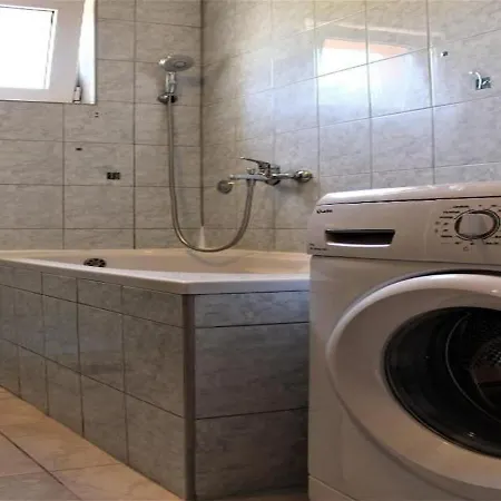 Vesna Apartment Seget Vranjica